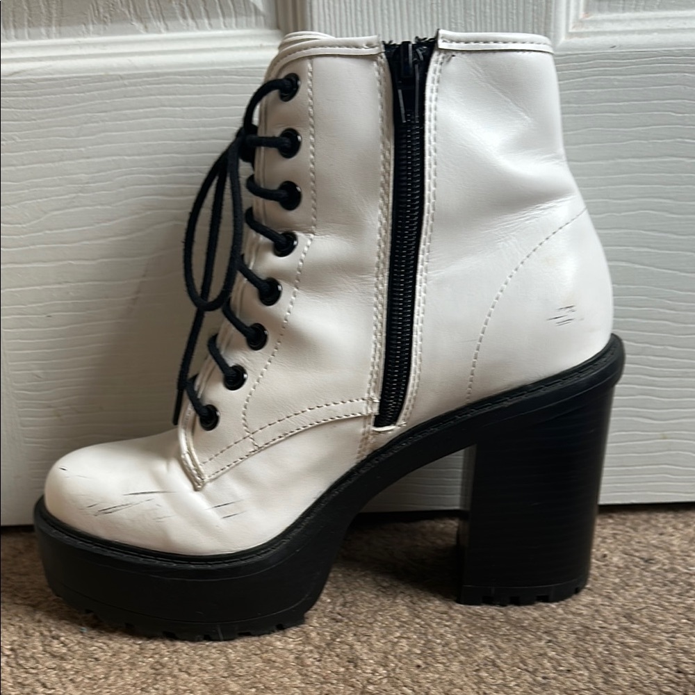 White and Black Combat Moto Boots - Picture 5 of 7